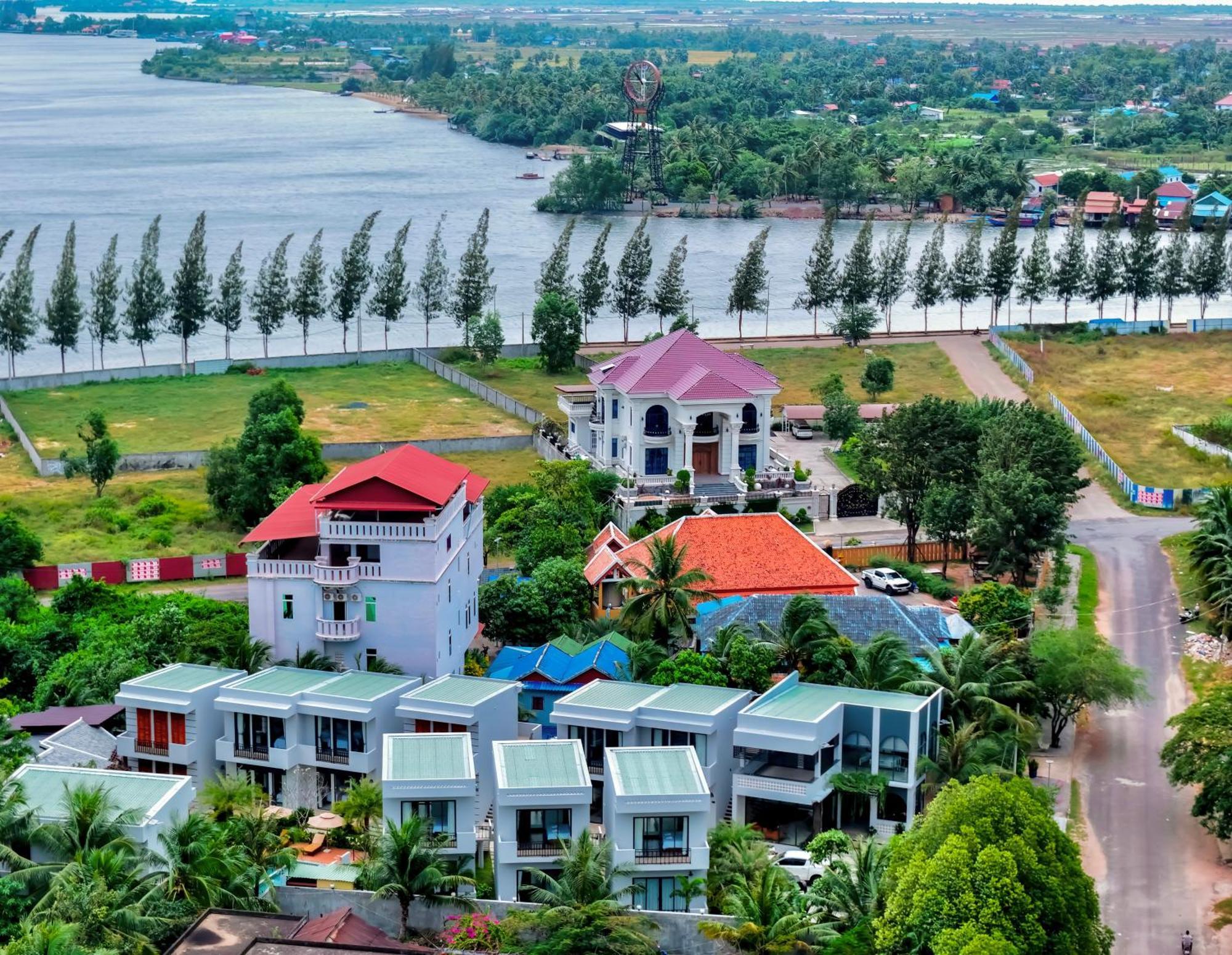 The R&B Boutique Hotel Kampot Exterior photo