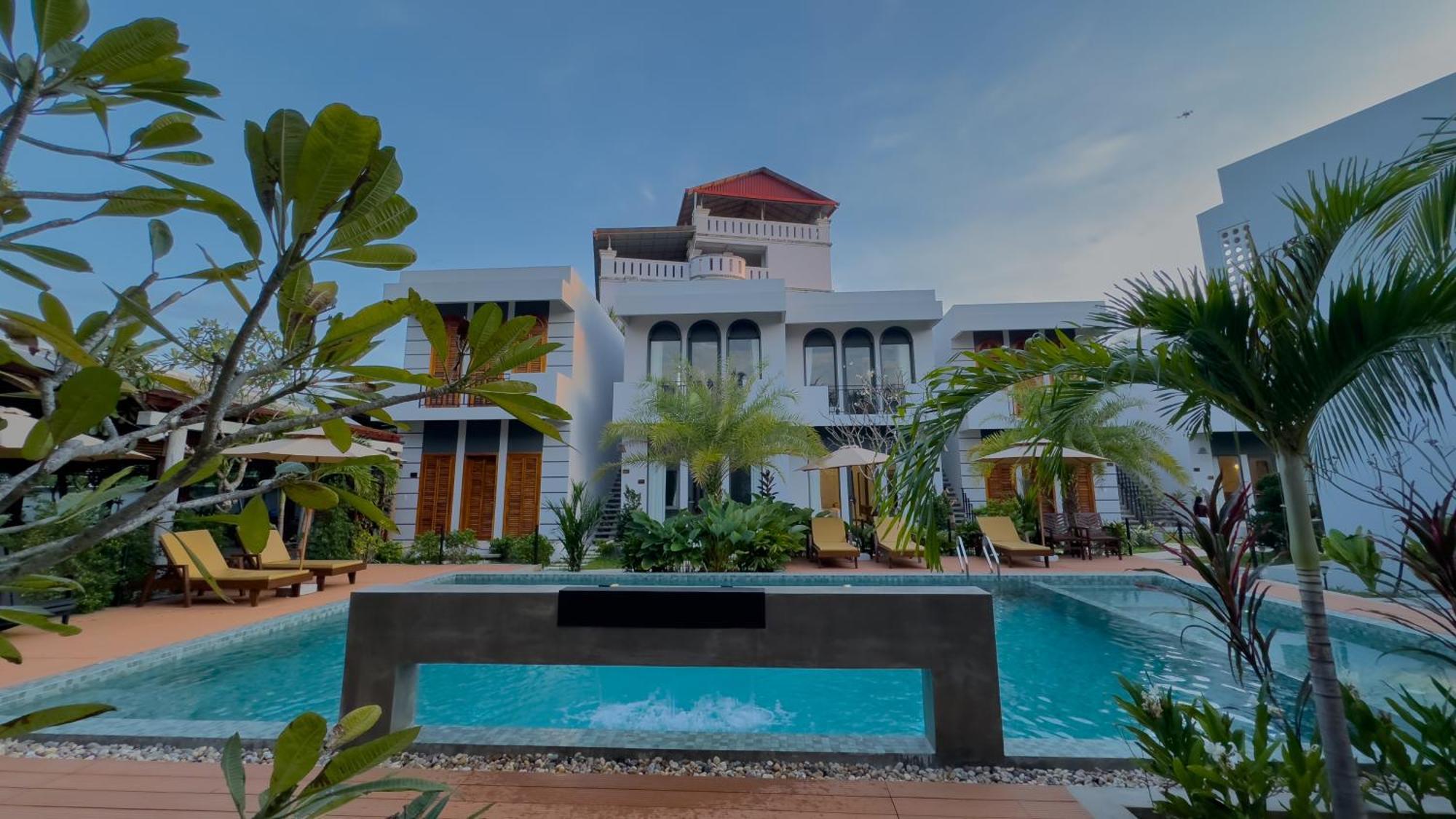 The R&B Boutique Hotel Kampot Exterior photo